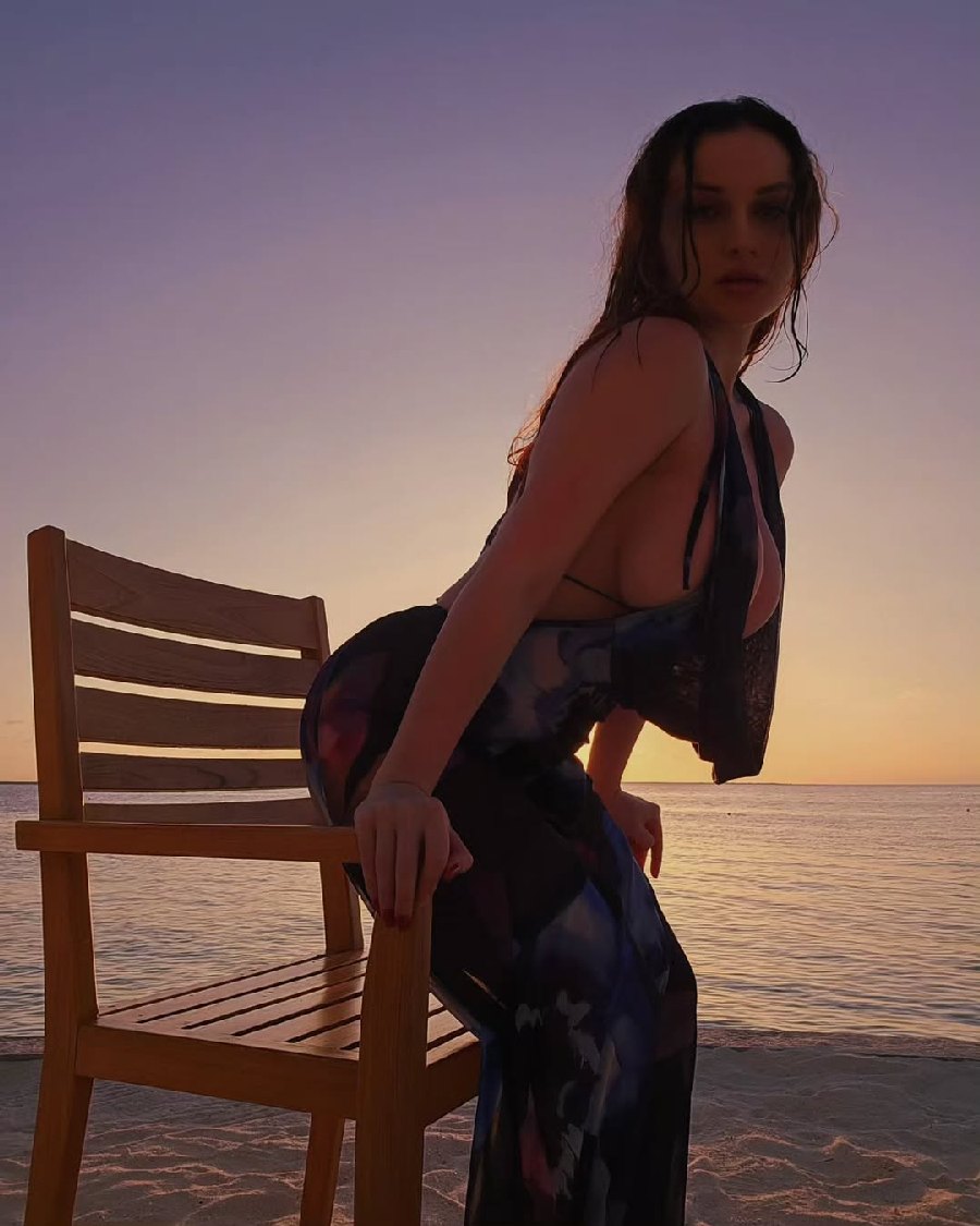 Sexy girl Miranda Faith nude in Sri Jayawardenepura-Kotte