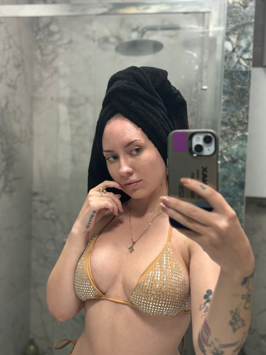 Nude girl KateV in Sri Jayawardenepura-Kotte