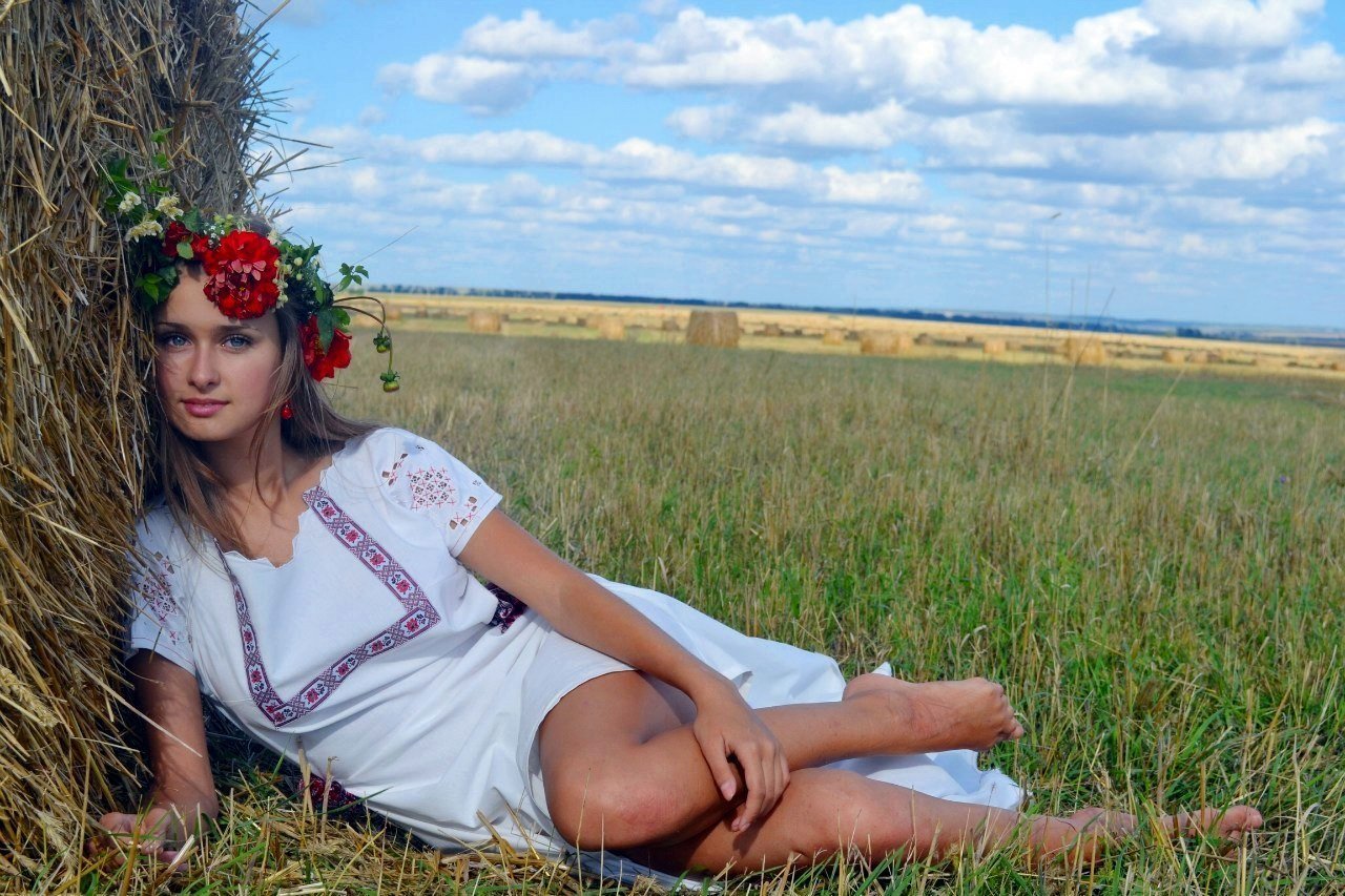 Slavic girls in Sri Jayawardenepura-Kotte